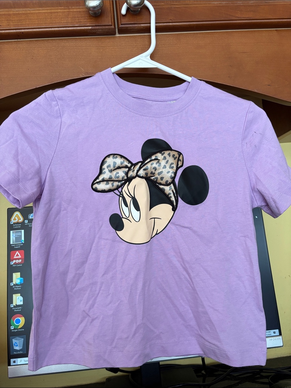 H&M Disney Minnie Mouse Tee/Minnie w Leopard Bow